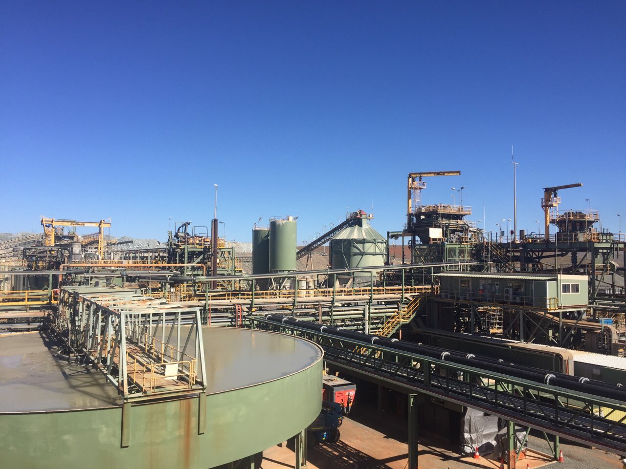 fixed-plant-maintenance-machine-top-view